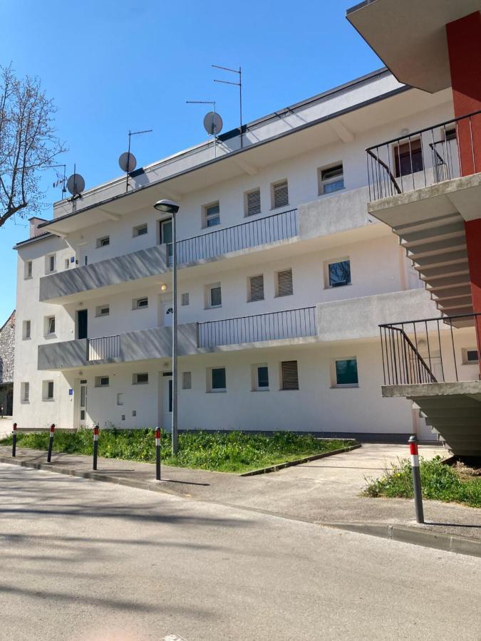 App Goga Apartment Umag Exterior photo